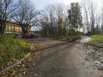 Pronájem krajové prostorné zděné garáže/skladu o velkosti 20