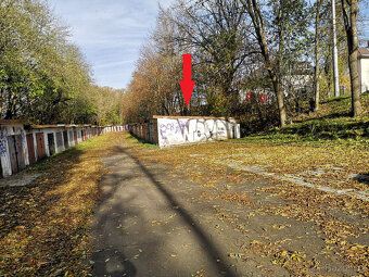 Pronájem krajové prostorné zděné garáže/skladu o velkosti 20