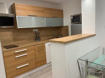 Oferuję do wynajęcia mieszkanie 2+KK o powierzchni 52m²