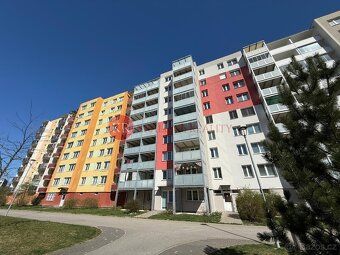 Nabízíme ke koupi světlý byt v osobním vlastnictví o dispozi
