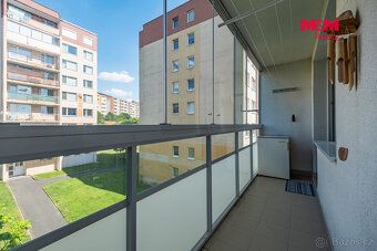Ми пропонуємо на продаж просторий апартамент з оригінальною