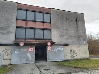 Pronajmu dvě garáže i jednotlivě na ul. U Lesa, Ostrava Hrab