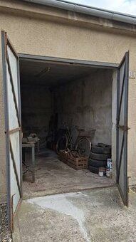 Prodáme suchou, řadovou zděnou garáž v Mimoni. Objekt je v o
