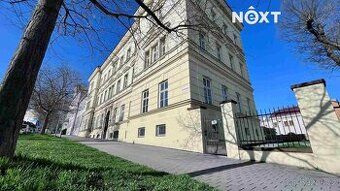 Оренда сонячної квартири 1+КК, 28 м² в панельному будинку