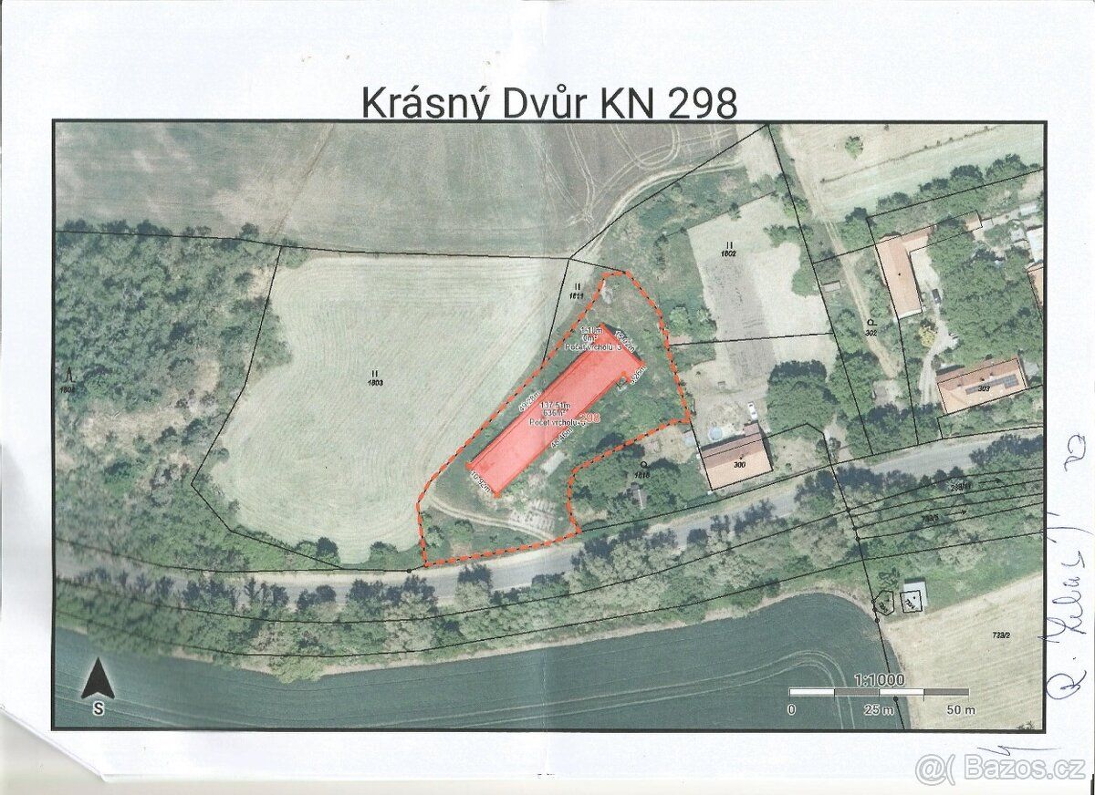 Продам велику садибу площею 500 м² в селі Красний Двір біля