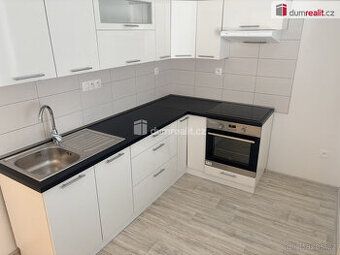 Pronajmu podkrovní 1+kk o celkové ploše 29 m2 v nájemním dom