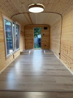 Sell a fully renovated railway car. Size 📏: LWH 7m / 2.1m /