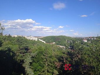Pronájem bytu 3+1 s lodžií, 77 m², Praha
Nabízíme k pronájmu