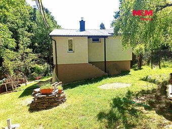Sale of cottage suitable for year-round living on the