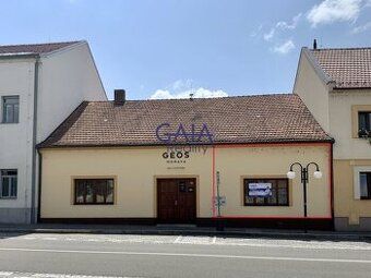 Ponukujeme na prenájom priestrannú kanceláriu alebo