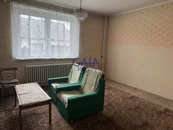 Exkluzívne ponúkame na predaj tehlový, dvojpodlažný dom 3+1