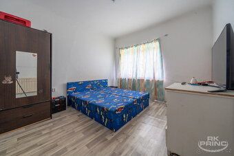 Oferujemy dom jednorodzinny z układem 3+1, przeznaczony do