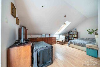 Nabízíme rodinný dům o dispozici 5+kk na pozemku 1.026 m² v 