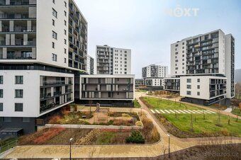 Оренда затишного квартира 2+кк з терасою, 70 м2, гаражне