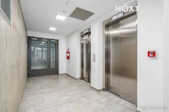 Оренда затишного квартира 2+кк з терасою, 70 м2, гаражне