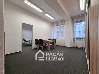 Ev.č. 00826 Nabízíme k pronájmu kancelář v administrativní b