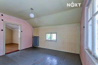 Броумов, оточений Броумовими стінами і де недалеко