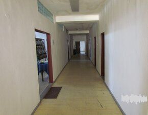 I am selling a 6-floor administrative building /5 above