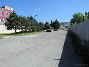 I am selling a 6-floor administrative building /5 above