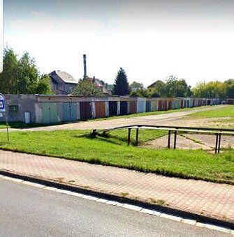Wygodne jako magazyn, miejsce postojowe dla motocykla