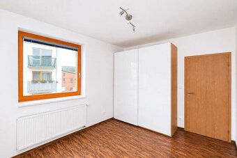 Wynajmę nowoczesny apartament 3+pok., 76 m2 z balkonem i