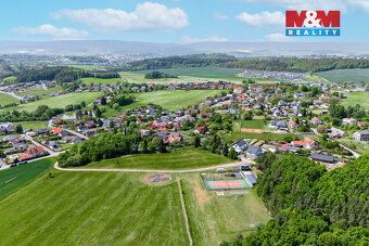 Nabízíme k prodeji stavební pozemek, o rozloze 952 m², v kli