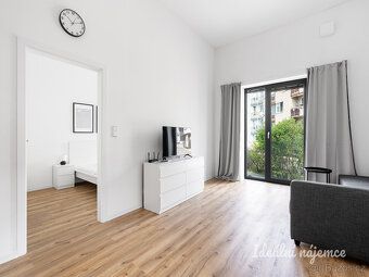 K dlouhodobému podnájmu nabízíme krásný nový, kompletně vyba