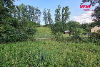 Sprzedam budowlaną działkę o powierzchni 1 326 m² w