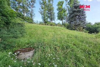 Sprzedam budowlaną działkę o powierzchni 1 326 m² w