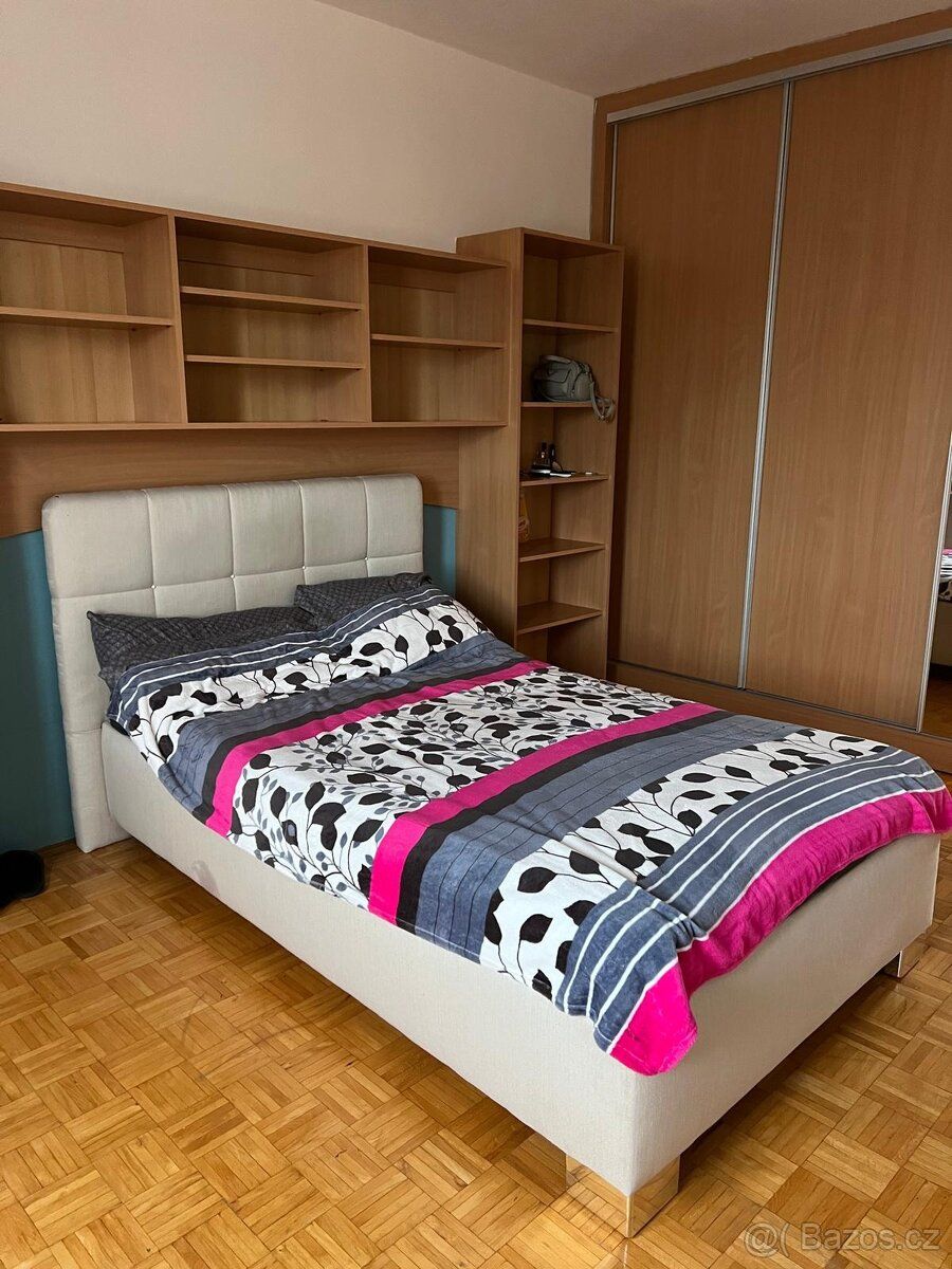 Částečně vybavený byt 2+1 k pronájmu s balkonem
K dlouhodobé