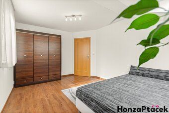 Referencyjne nr. 15559 Oferuję na sprzedaż dwukondygnacyjny