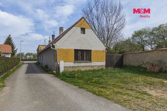 Nabízíme k prodeji rodinný dům určený ke kompletní rekonstru