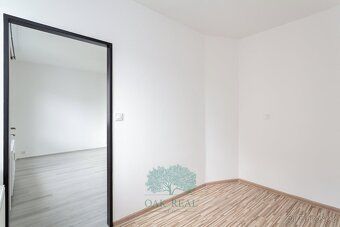 Ev.č. 00293 Výhradně si Vám dovolujeme nabídnout k prodeji v