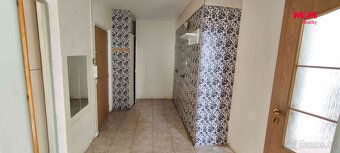Pronájem prostorného bytu 4+1 o užitné ploše 85 m² v panelov