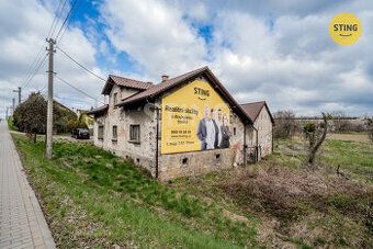 Obiekt wystawiony na licytację to dom jednorodzinny wraz z