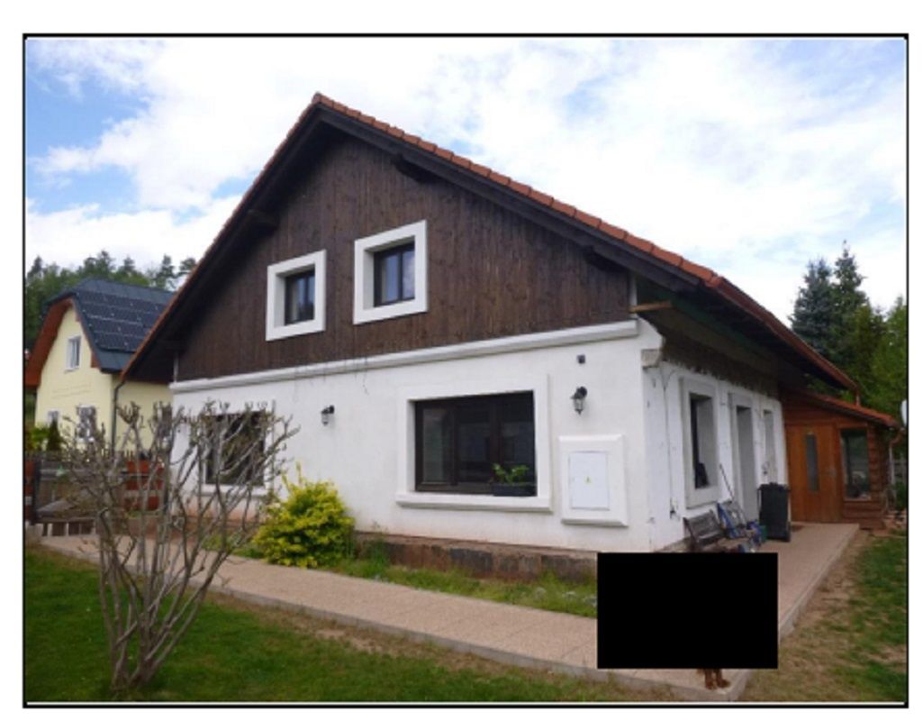 Draženou nemovitostí je přízemní, zděný, nepodsklepený rodin