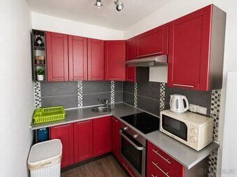 Nabízíme k prodeji byt o dispozici 1+1 a užitné ploše 27 m²,