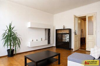 E2327B045 Secesyjna elegancja w sercu Brna | Przestronne