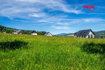Exkluzivní pozemek 1251 m² pro váš nový domov v Mlýnickém Dv