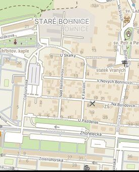 We offer several vacant parking spaces on an enclosed lot