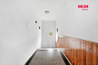 Oferujemy na sprzedaż dom jednorodzinny o układzie 3+1 w