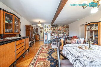 For Sale: Cozy three-story family house in a quiet part of