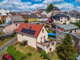 For Sale: Cozy three-story family house in a quiet part of