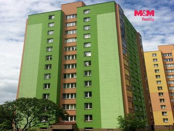 Nabízíme k podnájmu světlý byt 1+kk o výměře 34 m² v panelov