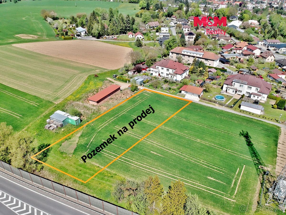 Nabízíme k prodeji provozní plochu o výměře 2000m² v katastr