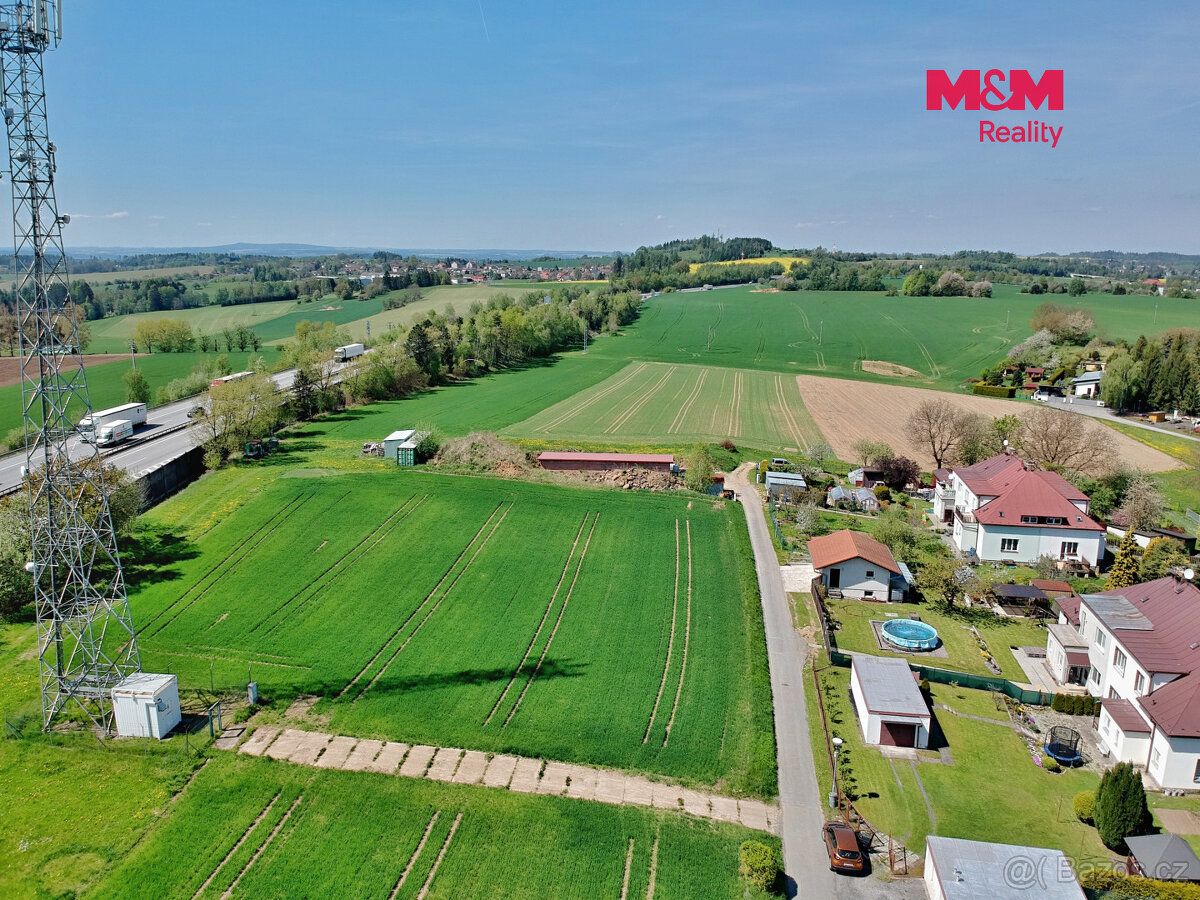 Nabízíme k prodeji provozní plochu o výměře 2000m² v katastr