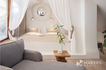 Ref No. V3579 Job Order: V3579 We offer long-term rental of