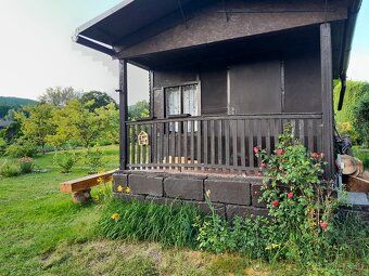 Ponukujeme na predaj záhradu s chatičkou v obci Nový Bor