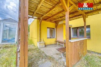 We offer for sale a spacious family house in a quiet part