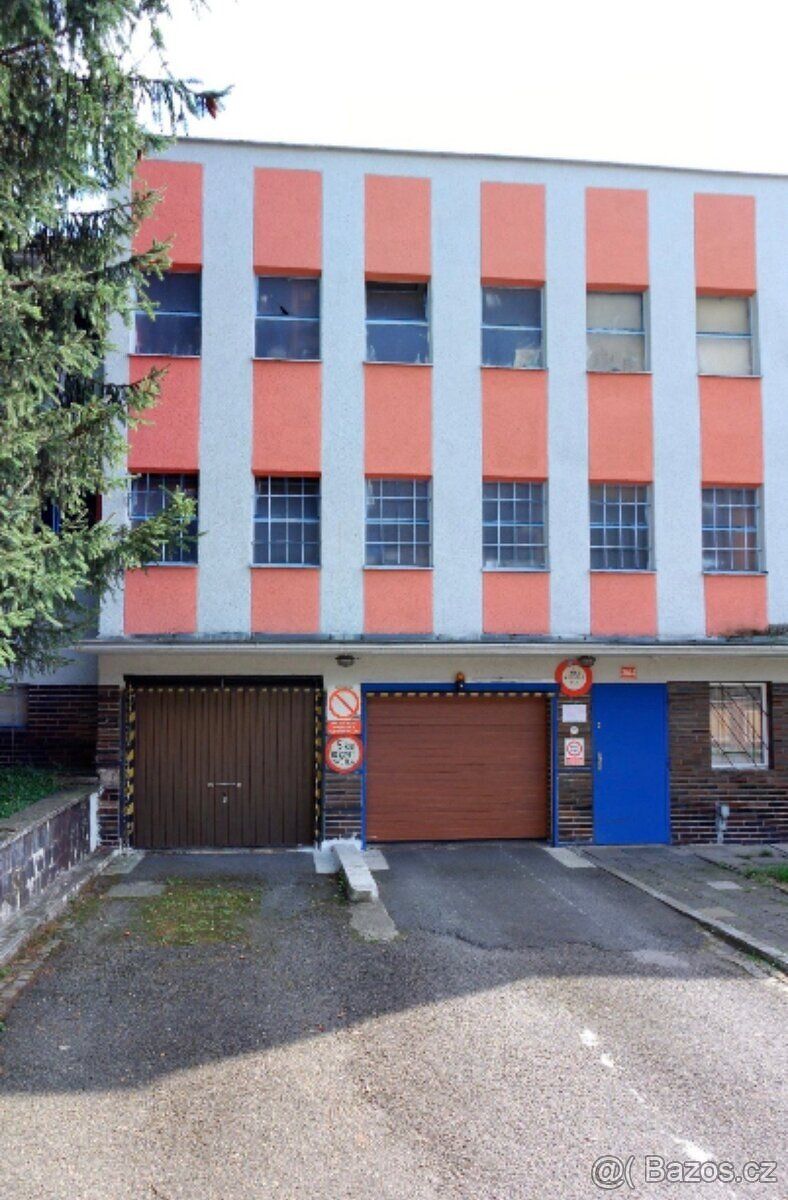 PRODEJ DRUŽSTEVNÍ GARÁŽE 19 m² – Přerov, Gen. Rakovčíka, 3. 